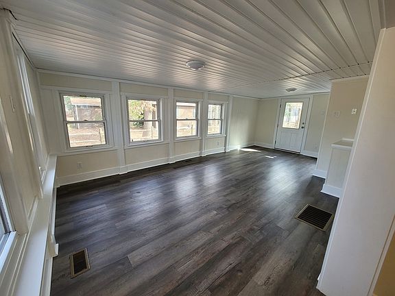 5th image of 31823 Schooner Dr