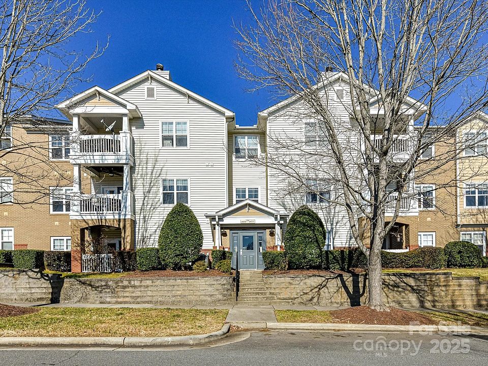 1st image of 19763 Deer Valley Dr