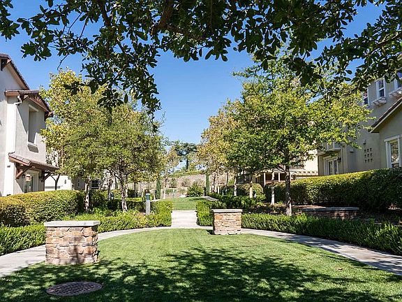 4th image of 245 Meadow Pine Pl