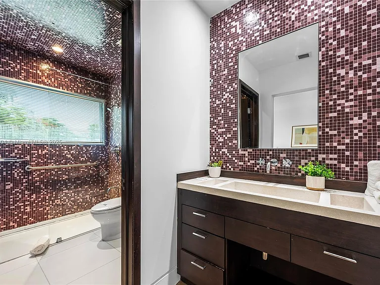 1606 S Bayshore Dr — Photo 59