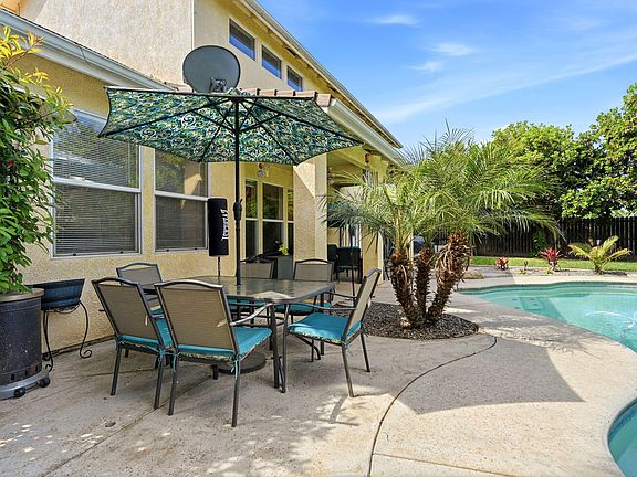 4th image of 1240 Hillcrest Avenue