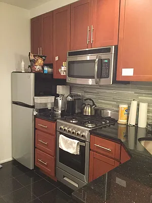 Rented by Yael Dunsky Real Estate | media 9