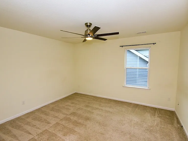 4115 Franklin St — Photo 57