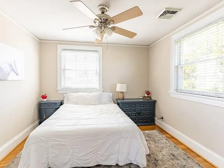 4880 Fort Ave — Photo 7