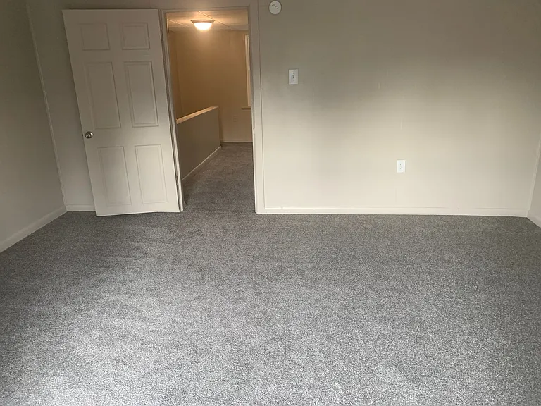 525 E Philadelphia St — Photo 23