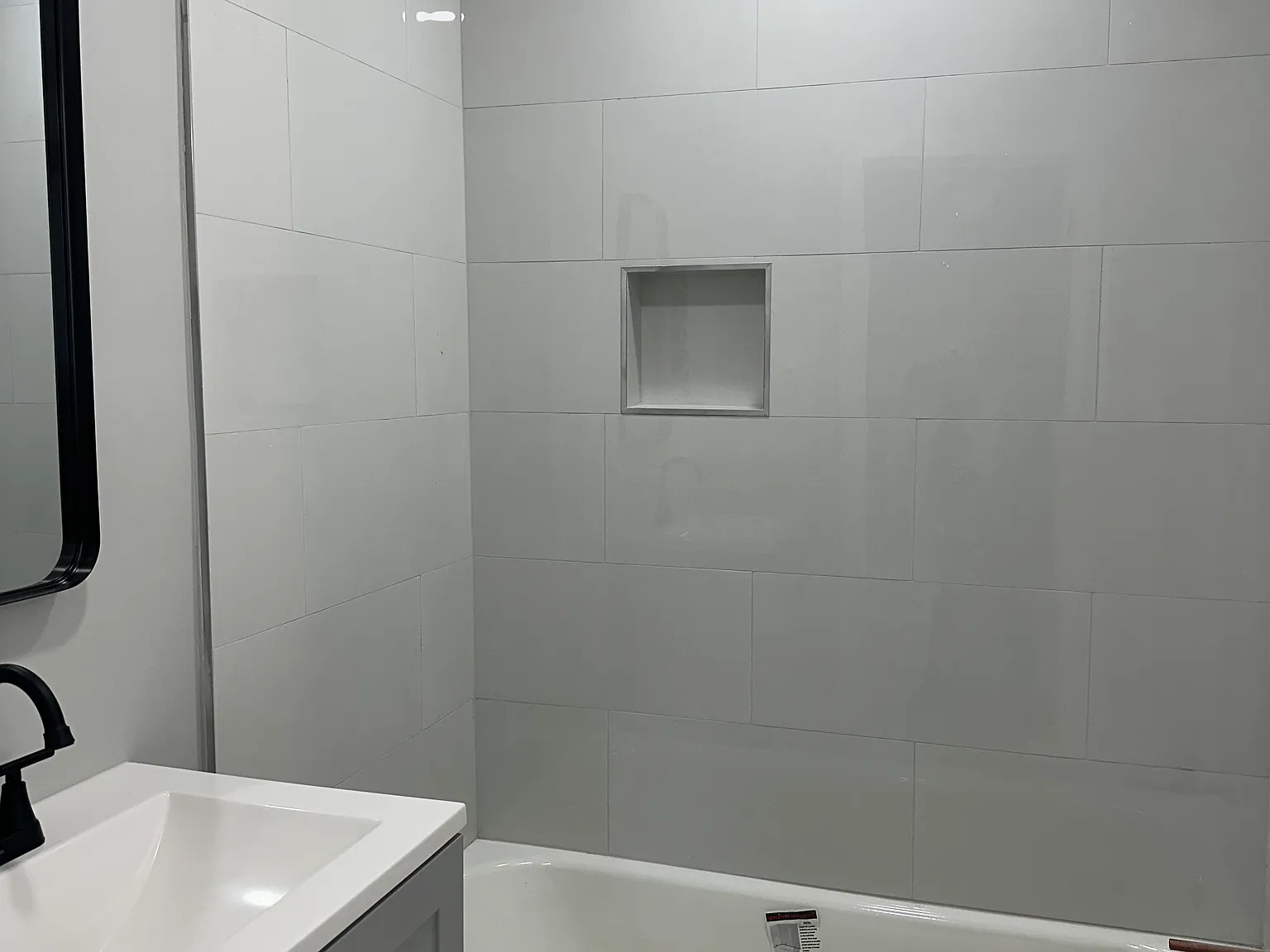 1 bed, 600 sqft, $985 — Photo 2