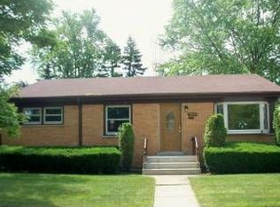 9248 Oleander Ave, Morton Grove, IL 60053