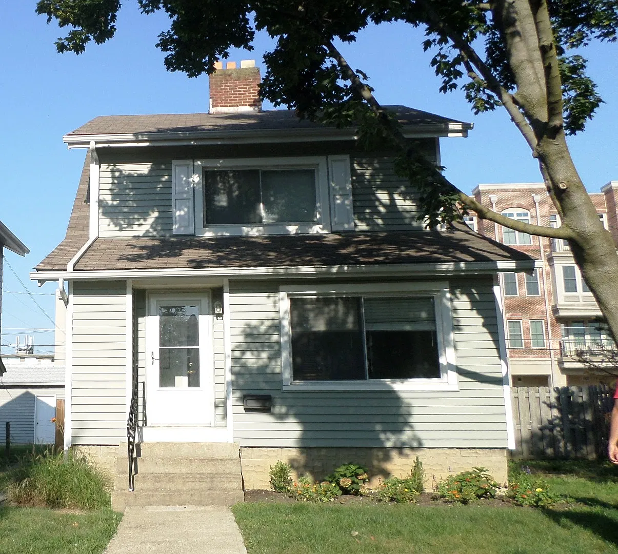 2 bed, 1100 sqft, $1,900 — Photo 1