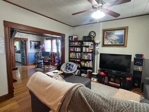 64 Ten Hills Rd #1, Somerville, MA 02145