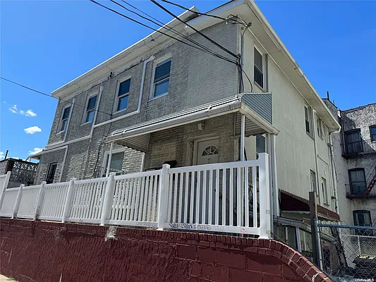 Rented by Chase Global Realty Corp | media 1