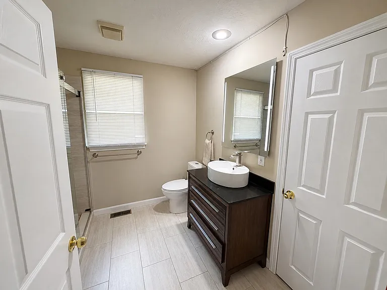 124 Westview Dr — Photo 14