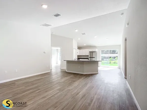 6300 E Malverne St, Inverness, FL 34452