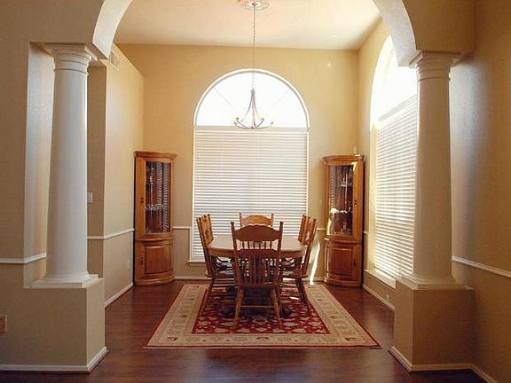 Formal Dinning Room