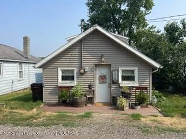 3038 Luella Ln, Springport, MI 49284