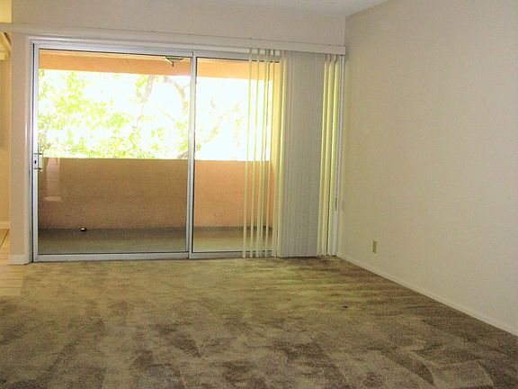 5th image of 275 S Oakland Ave APT 302