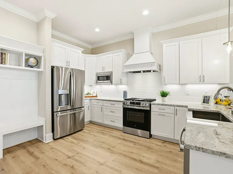 441 Dartez Ct — Photo 4