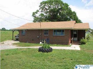 1594 Section Line Rd, Albertville, AL 35950