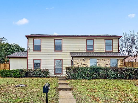 2nd image of 4100 Green Acres Cir