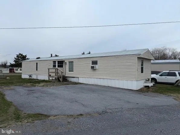 15 Letti Dr, Elizabethtown, PA 17022