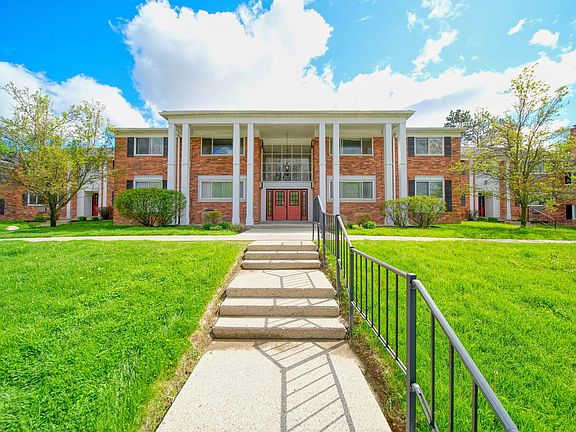 2nd image of 525 Fairbrook St APT 207