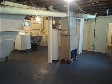 3rd image of 854 E 207th St