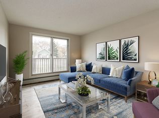 Plaza Place, Brooks, AB T1R 0T5