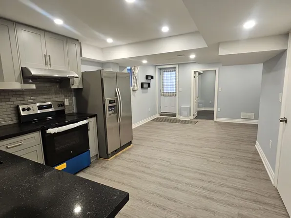 45 Wildmoor St, Markham, ON L6B 0B3