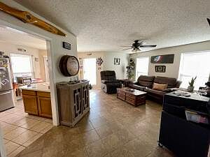 5th image of 307 Austin Cir