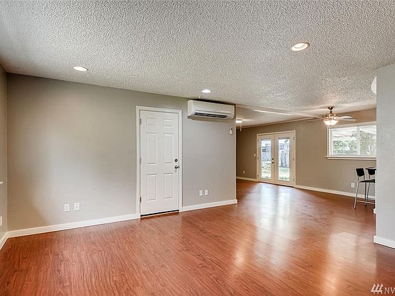 5th image of 11703 NE 16th St