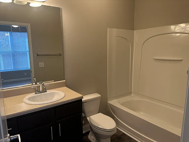 2x2 - Elm - Bathroom 2x2 - Elm - Bathroom