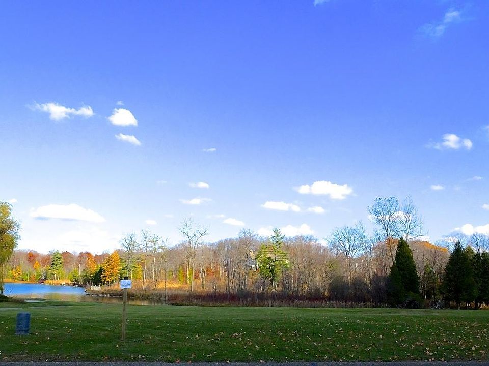 1st image of 375 Cove Dr SE