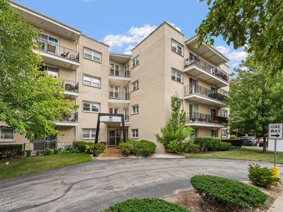 5200 Galitz St APT 206, Skokie, IL, 60077