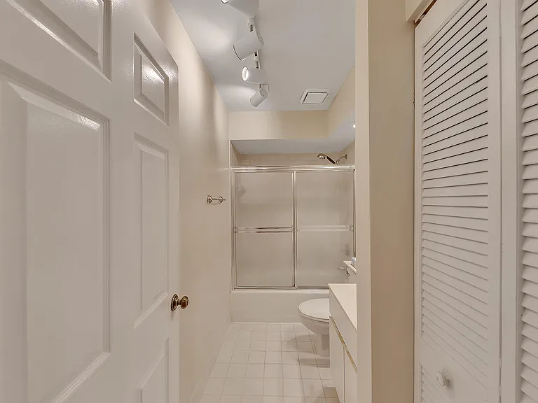 7747 Villa Nova Dr — Photo 29