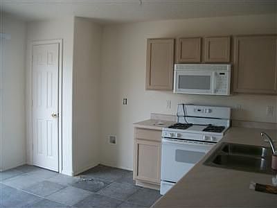 3rd image of 6847 Candelia Ave NW