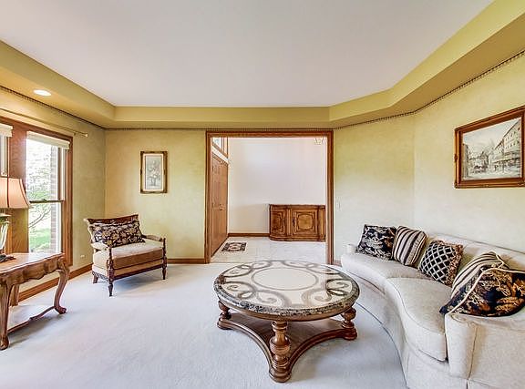 4th image of 1750 Meadowview Cir