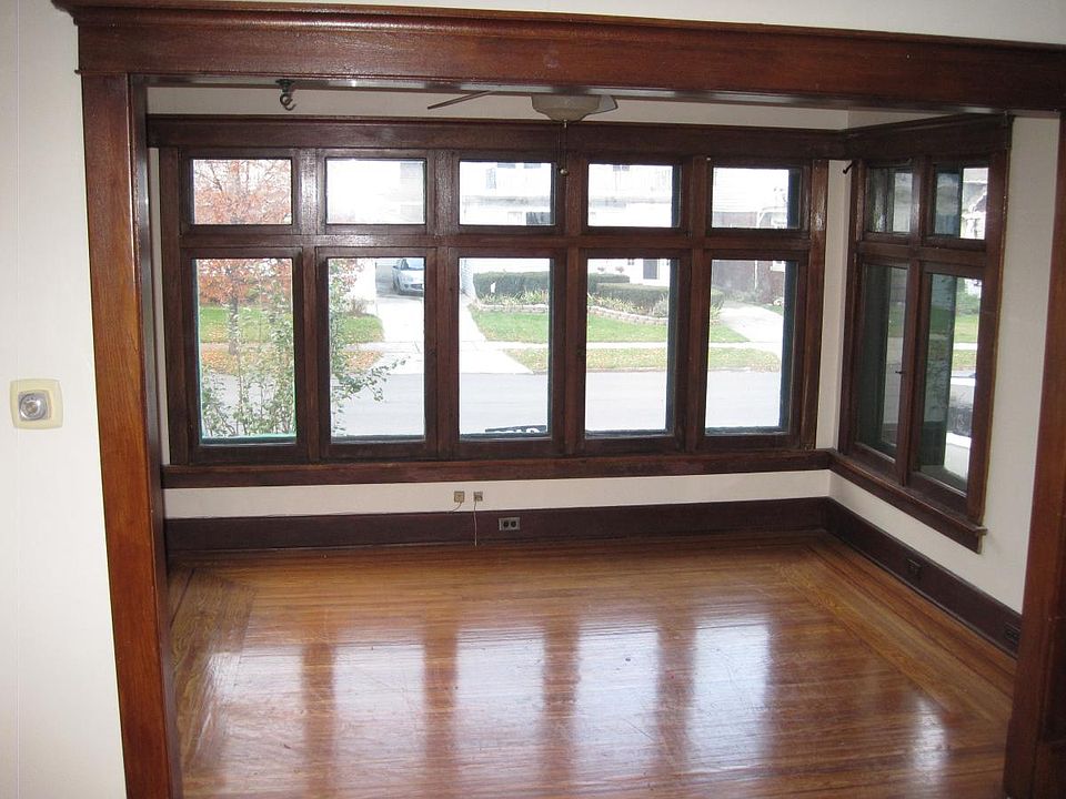 1st image of 362 Linden Ave #1