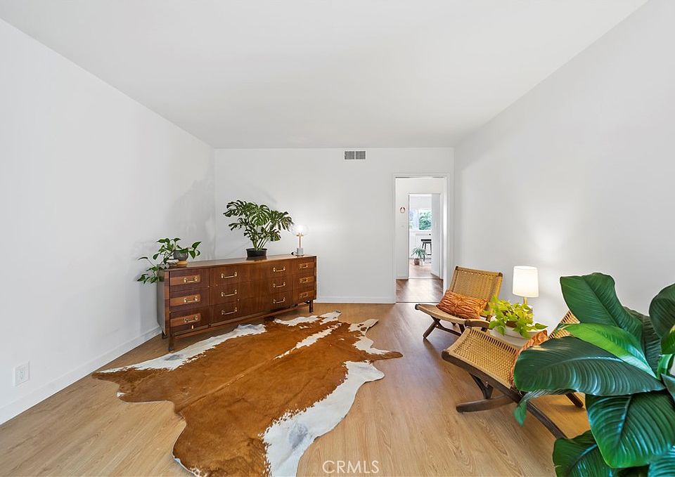 1st image of 311 Cherry Ave