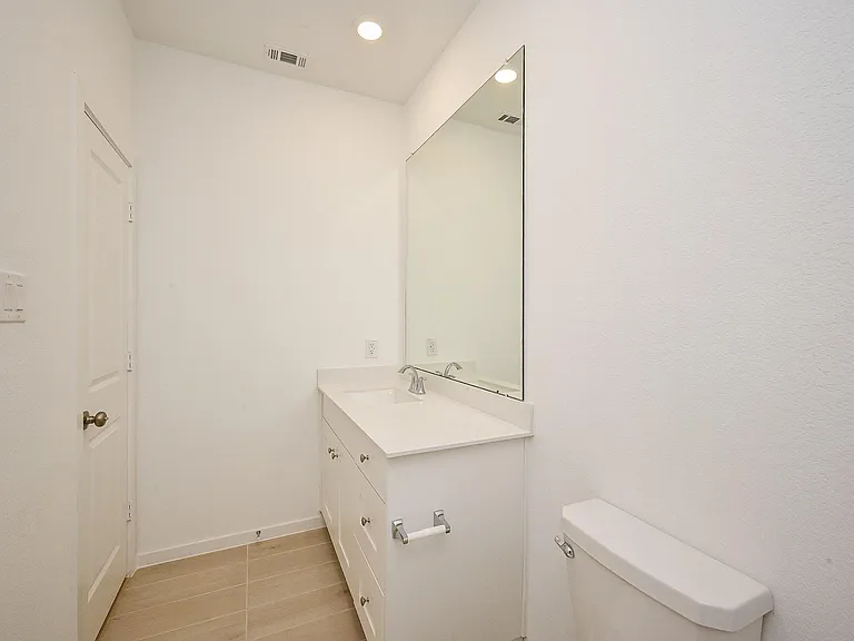 6427 Seafoam Lake Dr — Photo 18