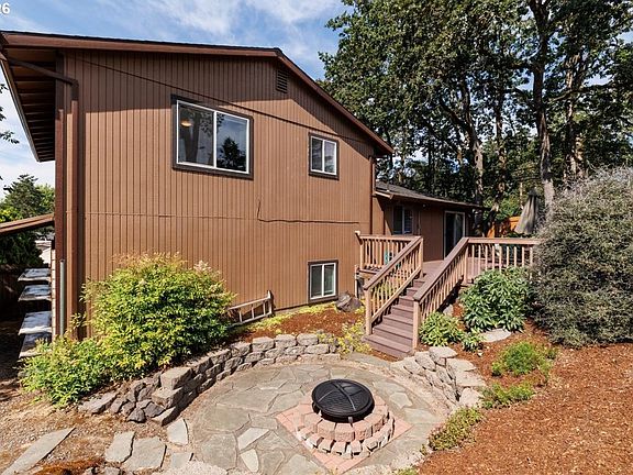 4th image of 16910 SE Laugardia Way