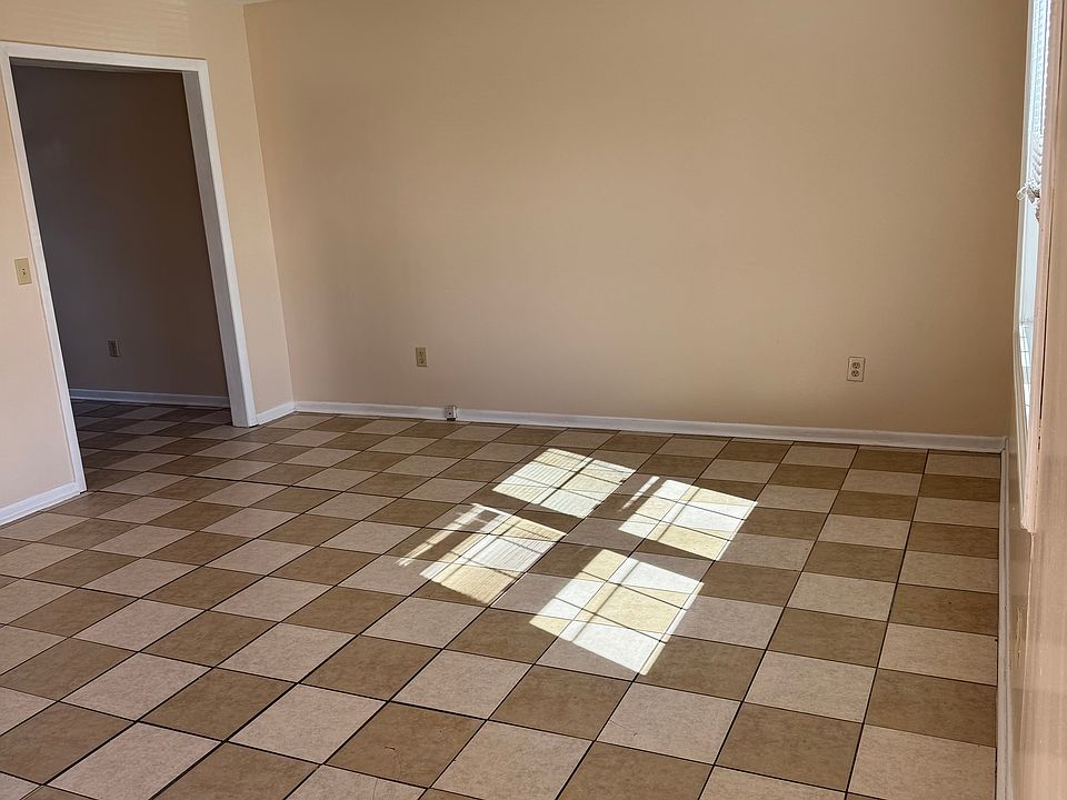 Sunny spacious living room