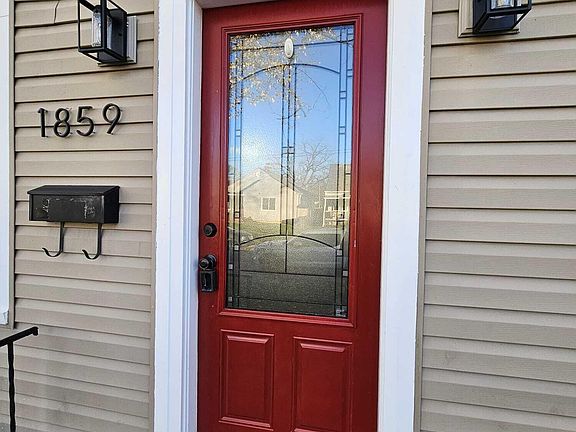 2nd image of 1859 Robert St