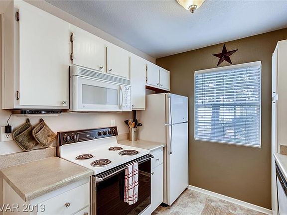 5th image of 3150 Soft Breezes Dr APT 1180