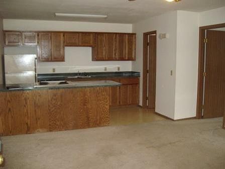 2nd image of 1006 Benton St