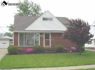 21230 Carol Dr, Cleveland, OH 44119