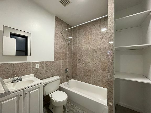 4th image of 95 Pitt St APT 8