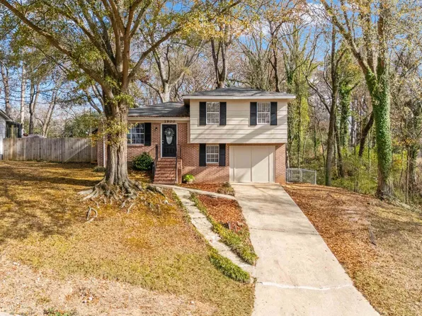 1900 Kenneth St, Fultondale, AL 35068