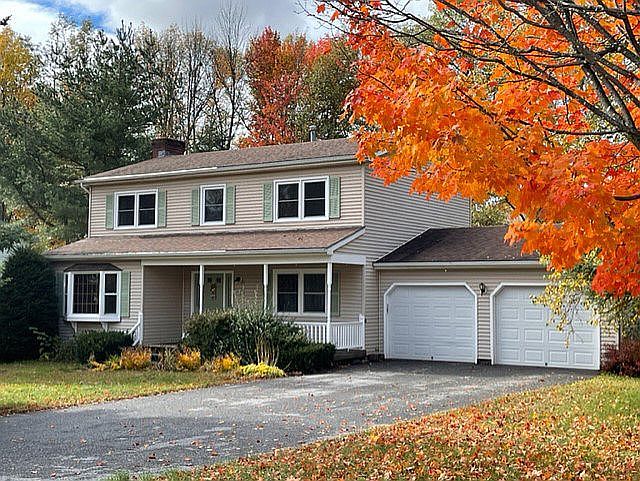 1st image of 10 Aspen Dr