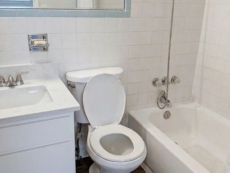 2225 Kenton St #3 — Photo 7