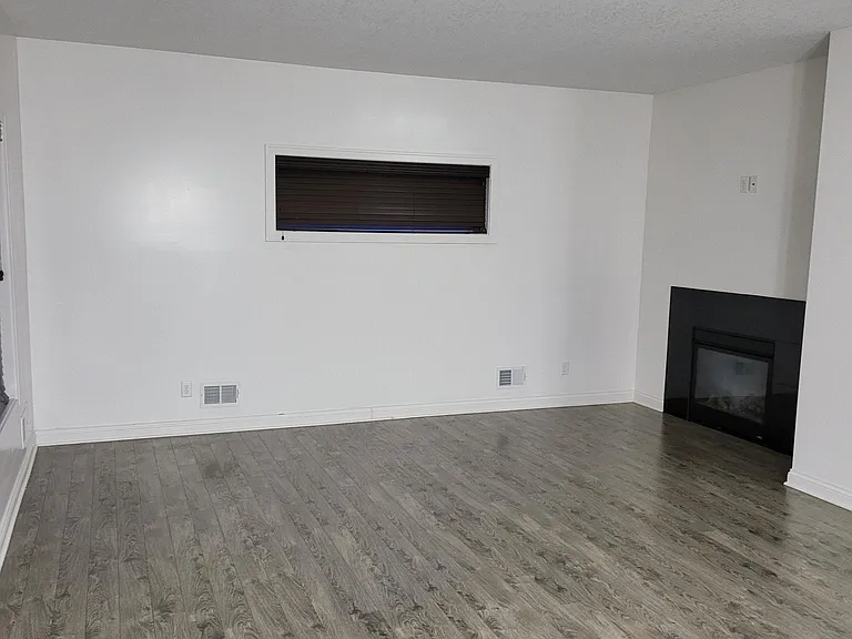 12418 69th Ln NE — Photo 3
