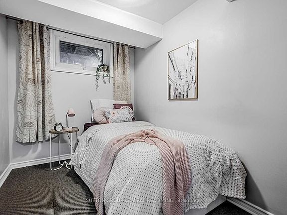 4th image of 6 Fallowfield Rd #Basement